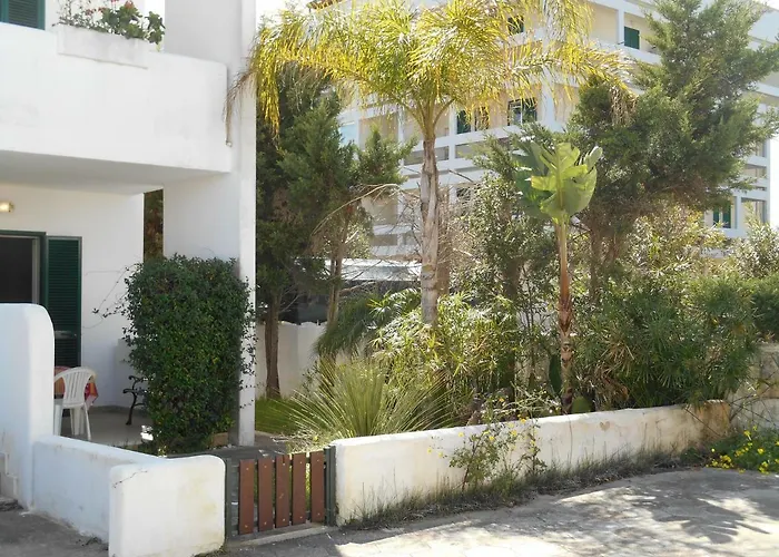 Dei Pini, Con Giardino, Al Mare Di Baia בית נופש *