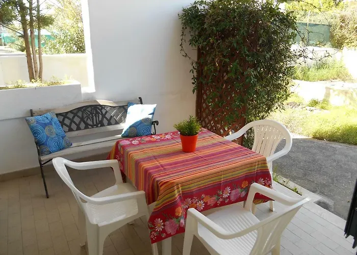 Dei Pini, Con Giardino, Al Mare Di Baia גאליפולי